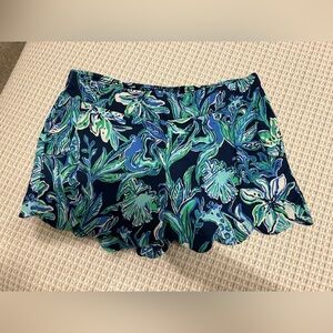 Lilly Pulitzer Blue and Green Floral Women Shorts